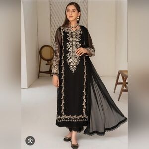 Pakistani 3 piece suit